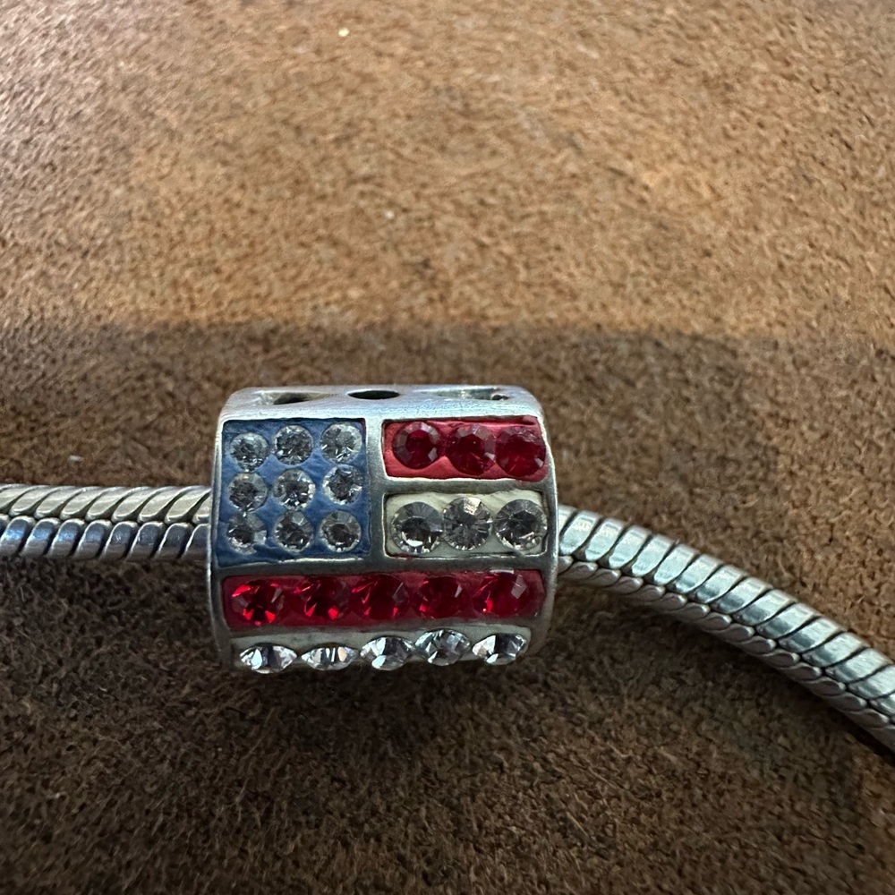 Pandora Silver Snake Bracelet with Charms and Free Pandora Pendant - Picture 4 of 6